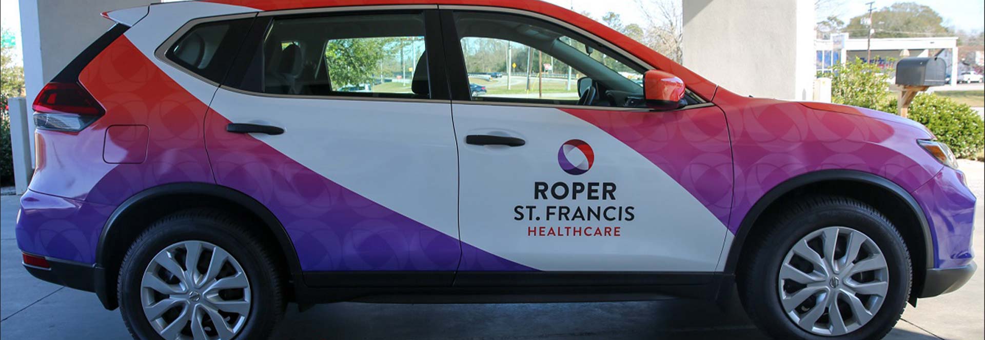 Roper St Francis Healthcare logo on a custom Nissan Rogue