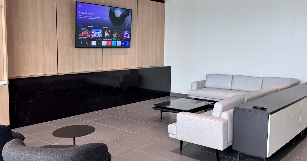 The cozy waiting room for service at Greensboro Acura