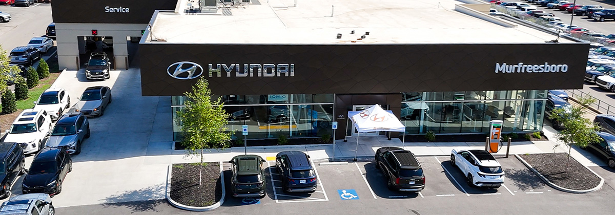 The Murfreesboro Hyundai dealership storefront