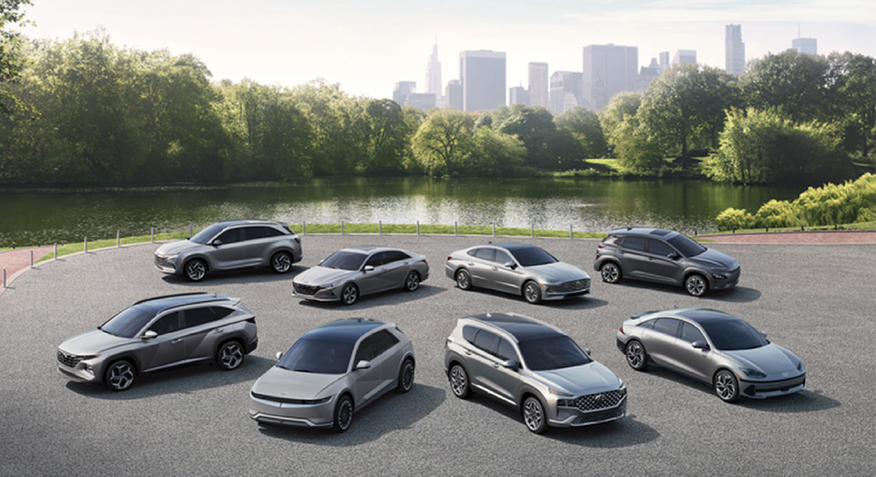 Hyundai model lineup, all vehicles sporting a silver exterior color.