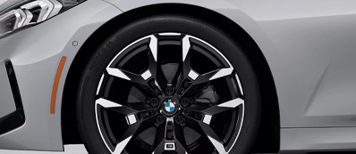 2025 BMW 330i Photo