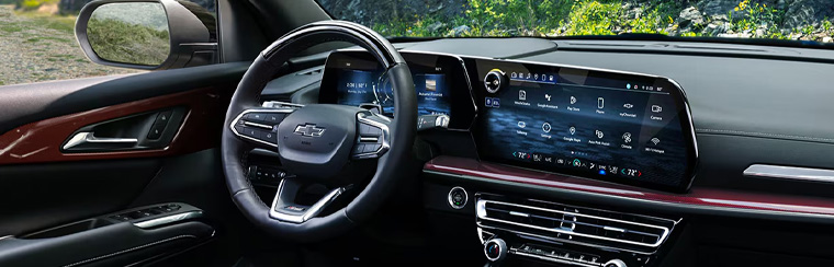 Photo showcasing tech features of the 2026 Chevrolet Traverse