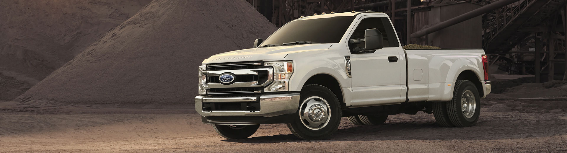 2022 Ford F-350 Lifestyle Photo