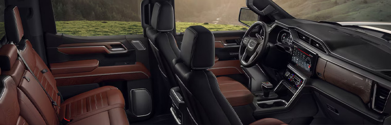 Photo of the interior of the 2025 GMC Sierra 1500