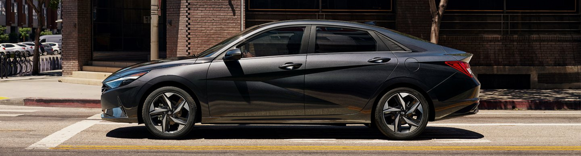 2022 Hyundai Elantra Lifestyle Photo