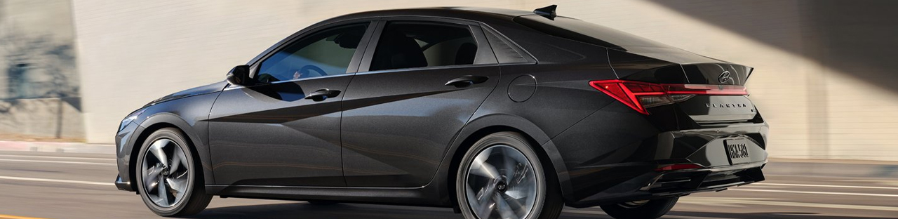 2022 Hyundai Elantra Lifestyle Photo