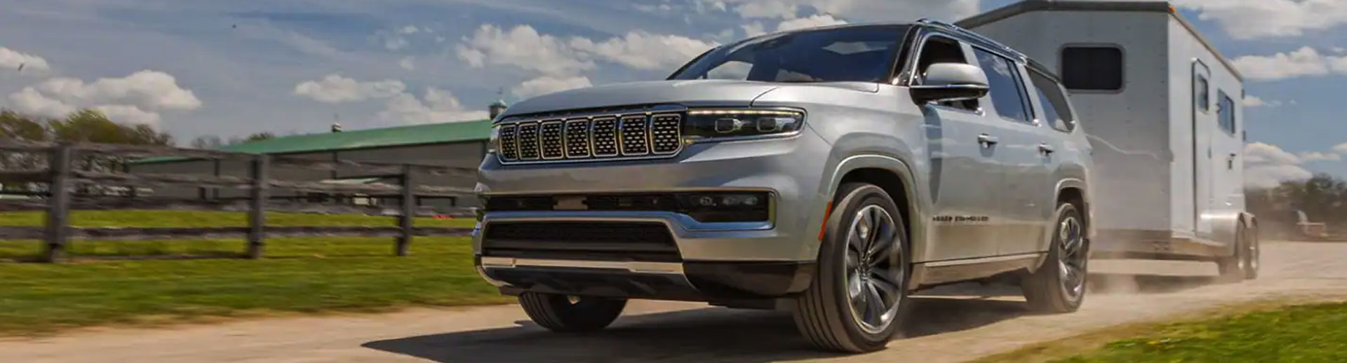 2022 Jeep Grand-Wagoneer Lifestyle Photo