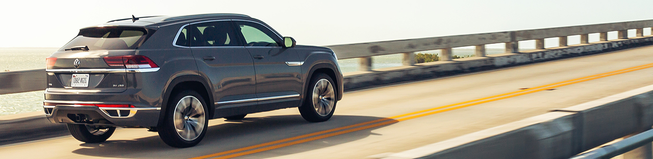 2021 Volkswagen Atlas Cross Sport Lifestyle Photo